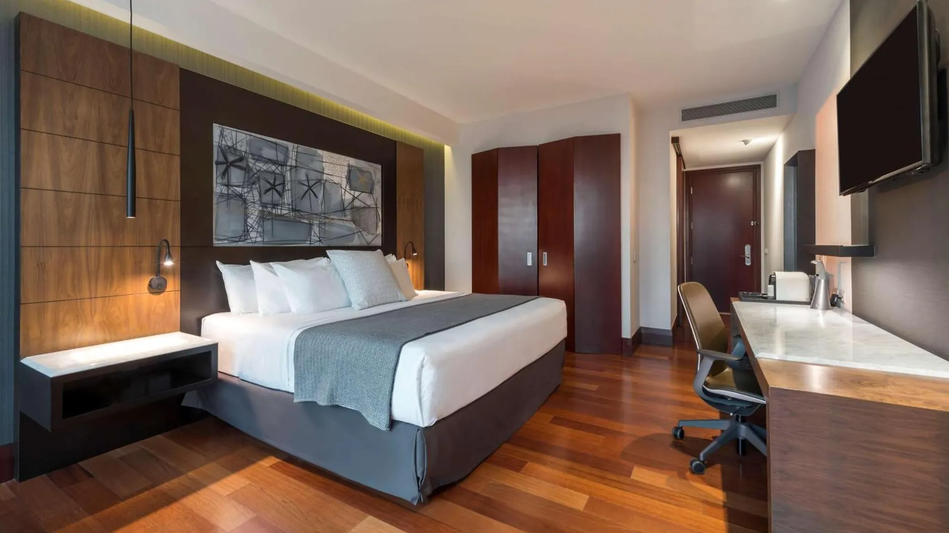 Nh Collection Guadalajara Providencia Otel