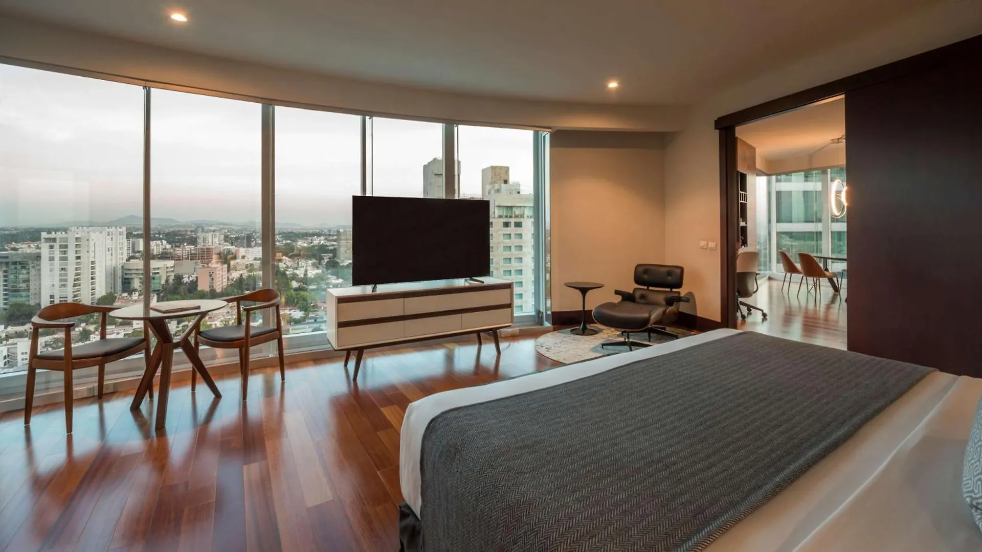 Hotel NH Collection Guadalajara Providencia