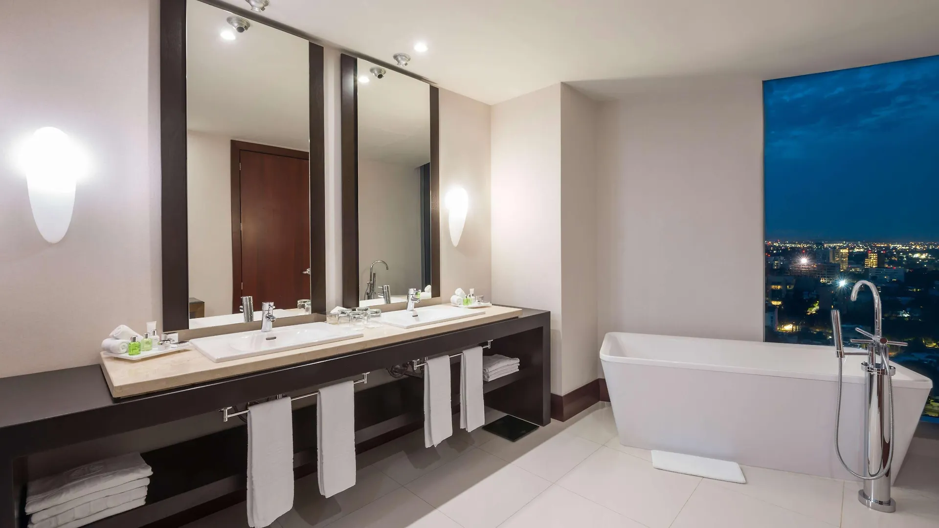Nh Collection Guadalajara Providencia Otel